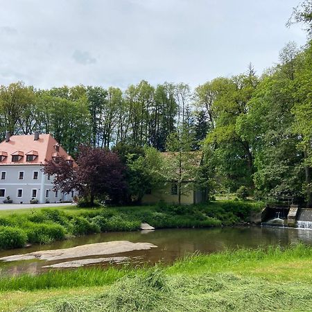 Landhotel Kahrmuehle Pressath Екстериор снимка