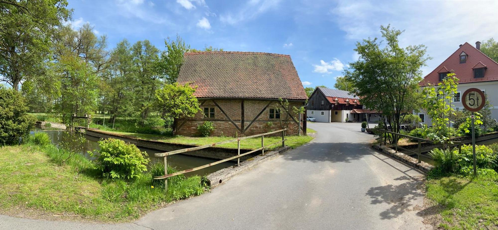 Landhotel Kahrmuehle Pressath Екстериор снимка