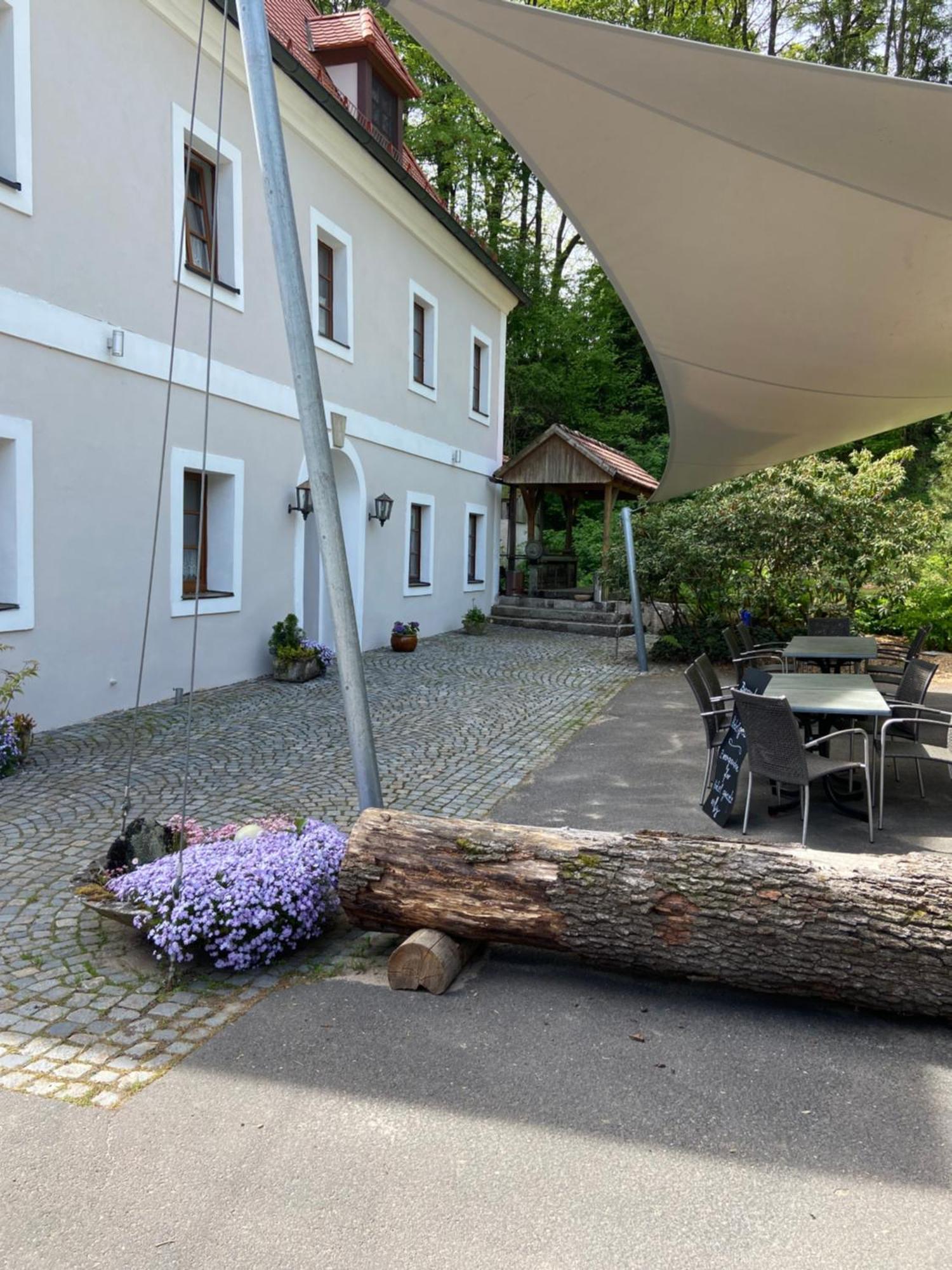Landhotel Kahrmuehle Pressath Екстериор снимка