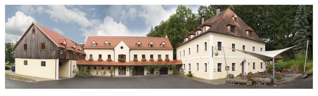 Landhotel Kahrmuehle Pressath Екстериор снимка
